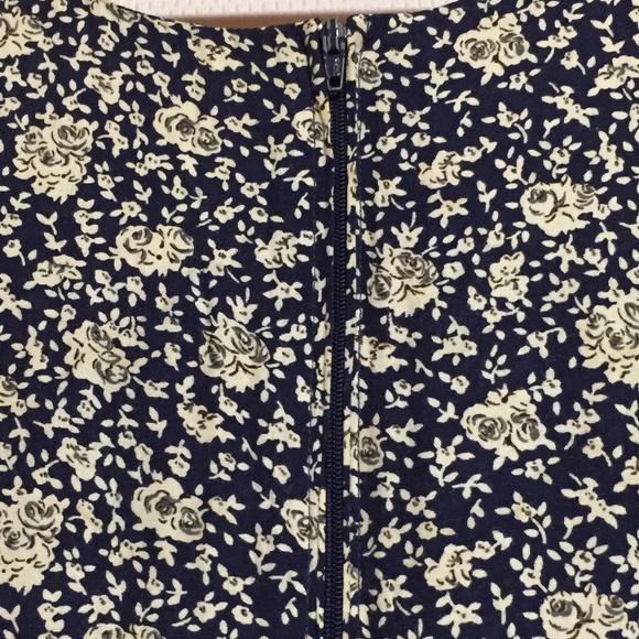 Vintage Floral Romper from Express - Picture 4 of 6